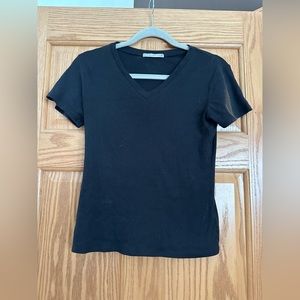 Black Ribbed V-neck T-shirt